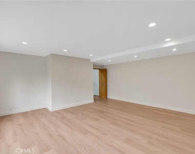 859 Saint Katherine Drive - Photo Thumbnail 60