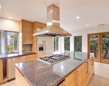 859 Saint Katherine Drive - Photo Thumbnail 48