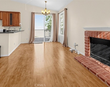 2486 Pleasant Way - Photo Thumbnail 7