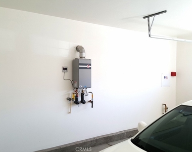 8433 Floro Place - Photo Thumbnail 38