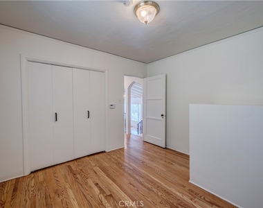 1616 Redcliff - Photo Thumbnail 28