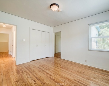 1616 Redcliff - Photo Thumbnail 34