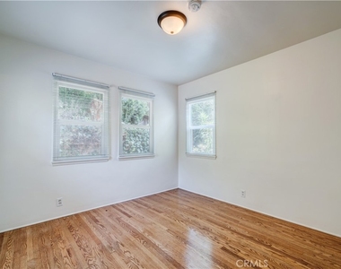 1616 Redcliff - Photo Thumbnail 35