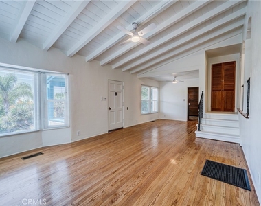 1616 Redcliff - Photo Thumbnail 18