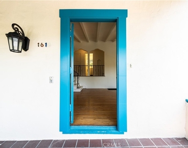 1616 Redcliff - Photo Thumbnail 7