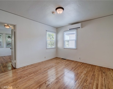 1616 Redcliff - Photo Thumbnail 32