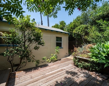 1616 Redcliff - Photo Thumbnail 42