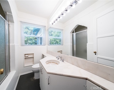 1616 Redcliff - Photo Thumbnail 29