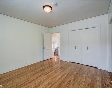 1616 Redcliff - Photo Thumbnail 33