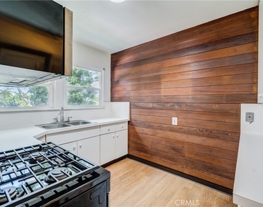 1616 Redcliff - Photo Thumbnail 22