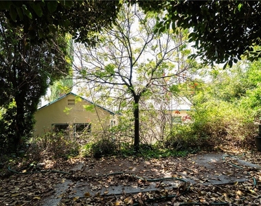 1616 Redcliff - Photo Thumbnail 43