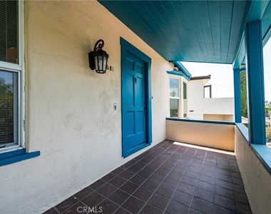 1616 Redcliff - Photo Thumbnail 4