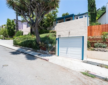 1616 Redcliff - Photo Thumbnail 1