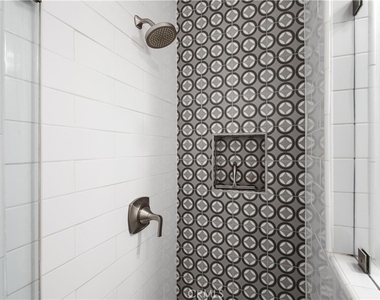 2935 Rhodelia Avenue - Photo Thumbnail 18