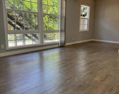 1411 S Bonnie Brae Street - Photo Thumbnail 2
