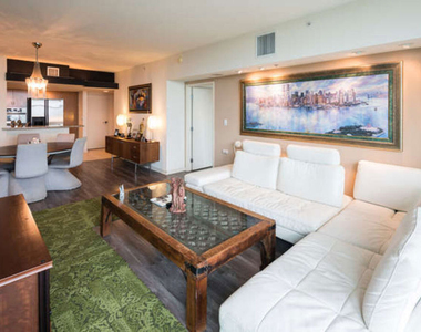 13700 Marina Pointe Drive - Photo Thumbnail 1