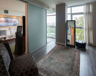 13700 Marina Pointe Drive - Photo Thumbnail 11