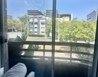 8614 Burton Way - Photo Thumbnail 2