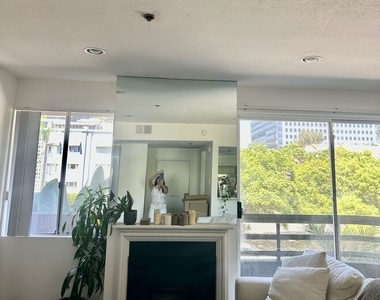 8614 Burton Way - Photo Thumbnail 23