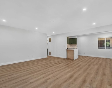 12287 Osborne Street - Photo Thumbnail 1