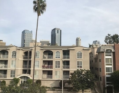1843 S Beverly Glen Boulevard - Photo Thumbnail 17