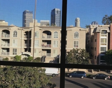 1843 S Beverly Glen Boulevard - Photo Thumbnail 4