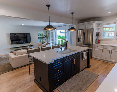 4749 Norwich Avenue - Photo Thumbnail 11