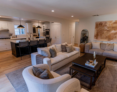 4749 Norwich Avenue - Photo Thumbnail 9