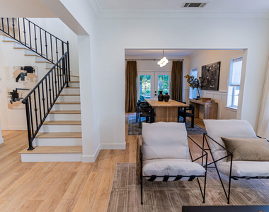 4749 Norwich Avenue - Photo Thumbnail 4