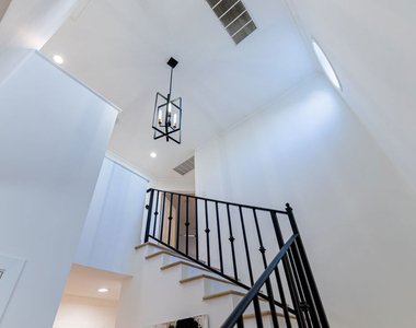 4749 Norwich Avenue - Photo Thumbnail 25