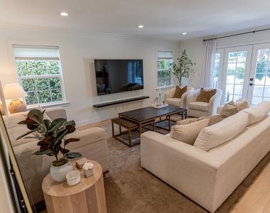 4749 Norwich Avenue - Photo Thumbnail 7