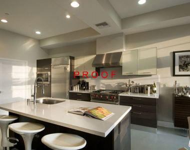 2216 Main Street - Photo Thumbnail 7