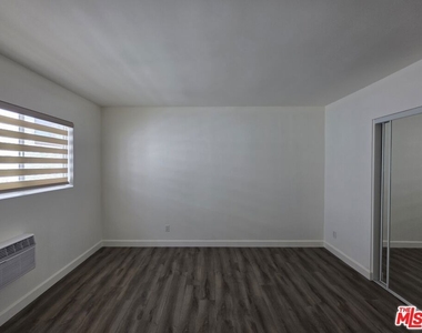 1625 Franklin Street - Photo Thumbnail 5