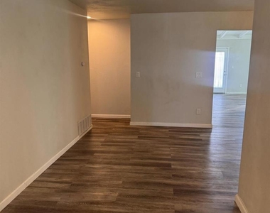 3678 Plumbago - Photo Thumbnail 2