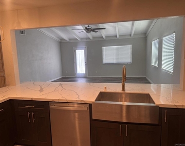 3678 Plumbago - Photo Thumbnail 4