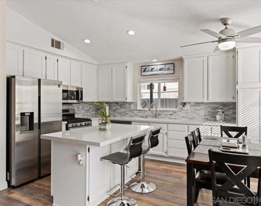 1639 Shire Ave - Photo Thumbnail 13