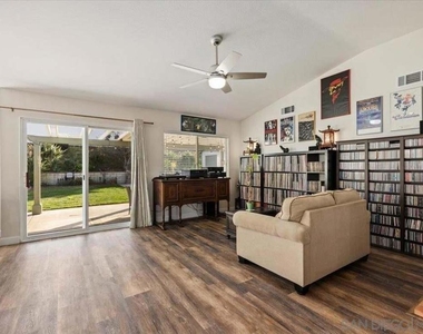 1639 Shire Ave - Photo Thumbnail 9