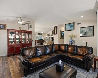 1639 Shire Ave - Photo Thumbnail 8