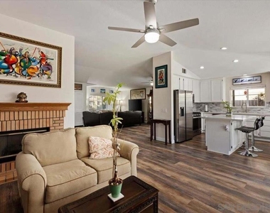 1639 Shire Ave - Photo Thumbnail 10