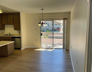 286 Oakleaf Drive - Photo Thumbnail 7