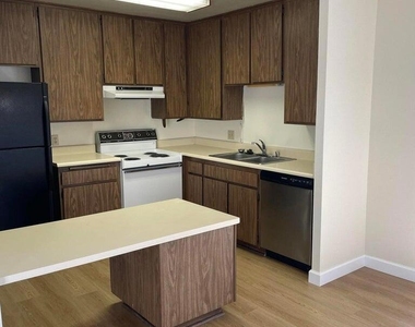 286 Oakleaf Drive - Photo Thumbnail 8