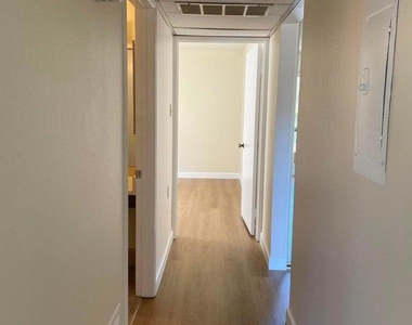 286 Oakleaf Drive - Photo Thumbnail 14