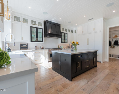 224 Lake Sherwood Drive - Photo Thumbnail 3