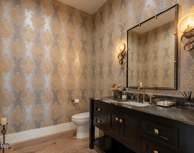 224 Lake Sherwood Drive - Photo Thumbnail 12