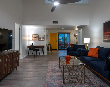 255 E Avenida Granada - Photo Thumbnail 40