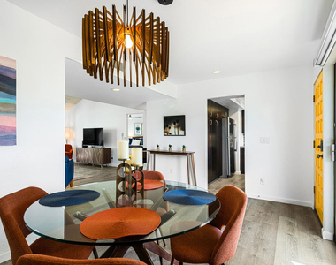255 E Avenida Granada - Photo Thumbnail 7