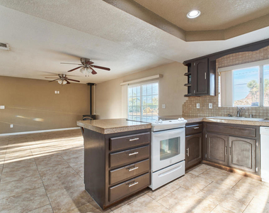 8395 Keats Avenue - Photo Thumbnail 17