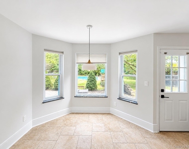 65 Mayfair Road - Photo Thumbnail 9