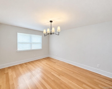 65 Mayfair Road - Photo Thumbnail 18