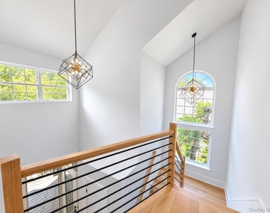 65 Mayfair Road - Photo Thumbnail 5